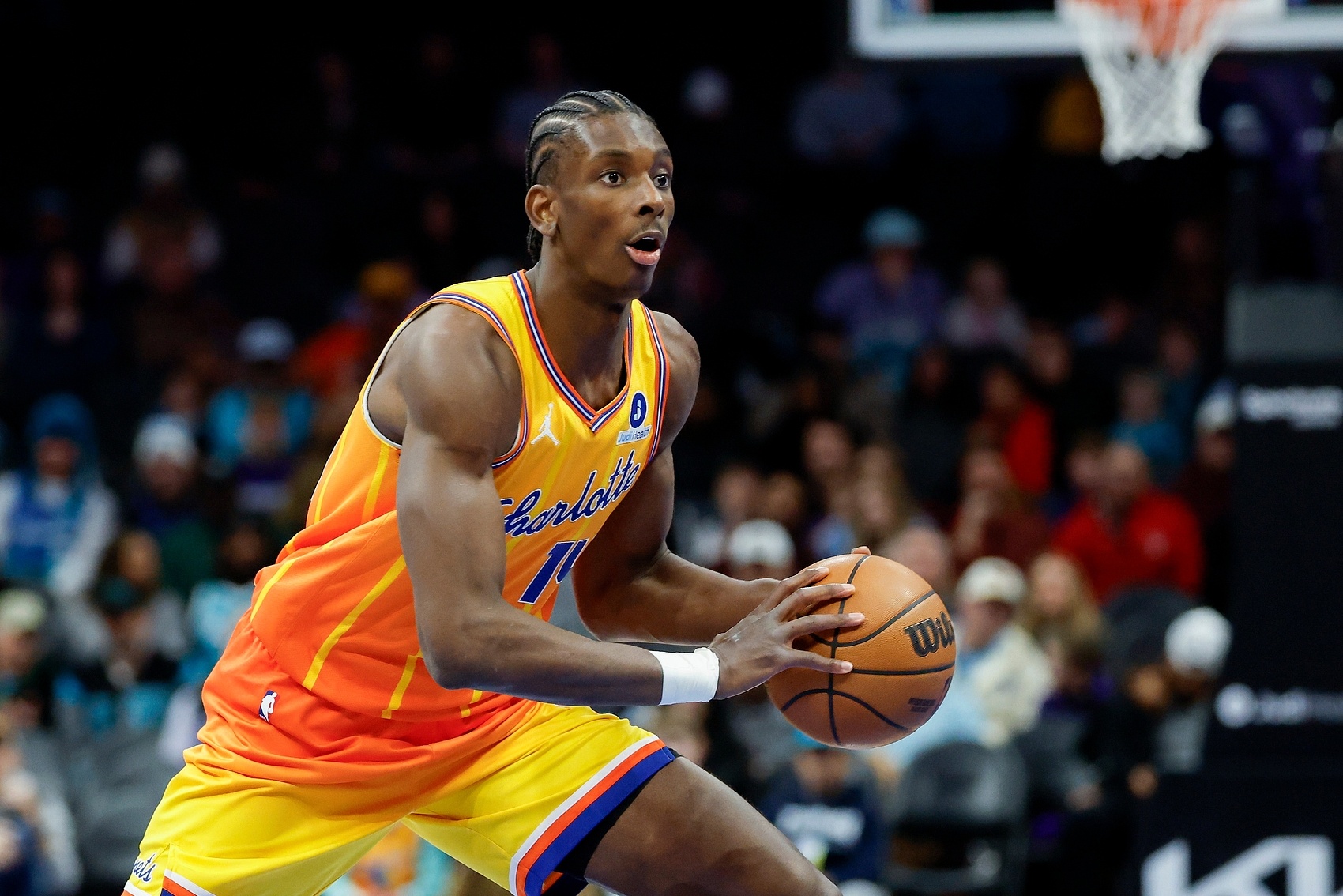 开云体育官网-塞克斯顿：迪亚巴特是纯粹竞争者 对他充满信心他的拼劲感染全队